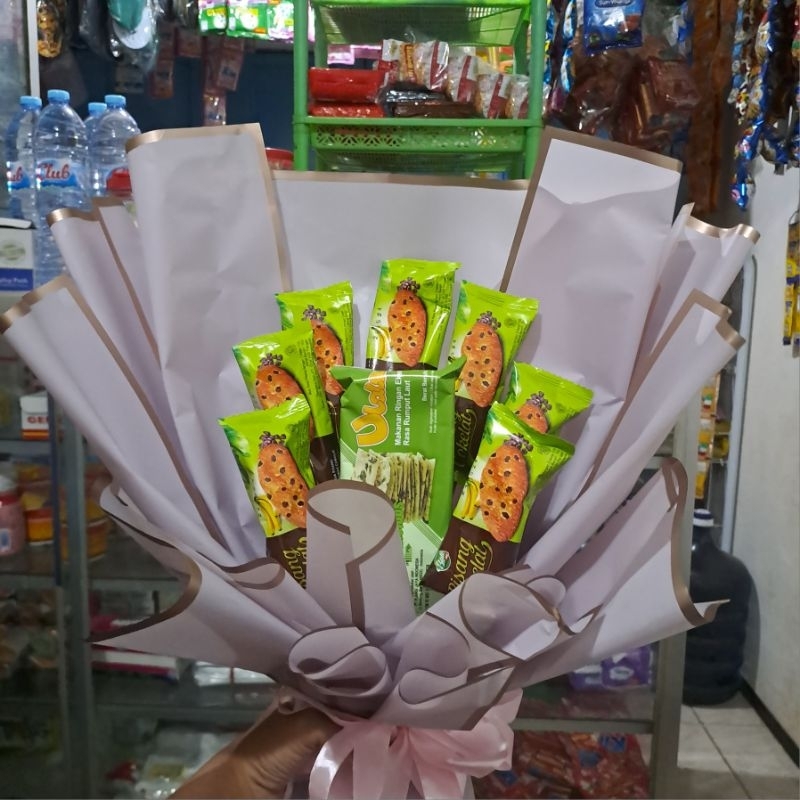 

buket snack murah untuk wisuda, ultah, sempro