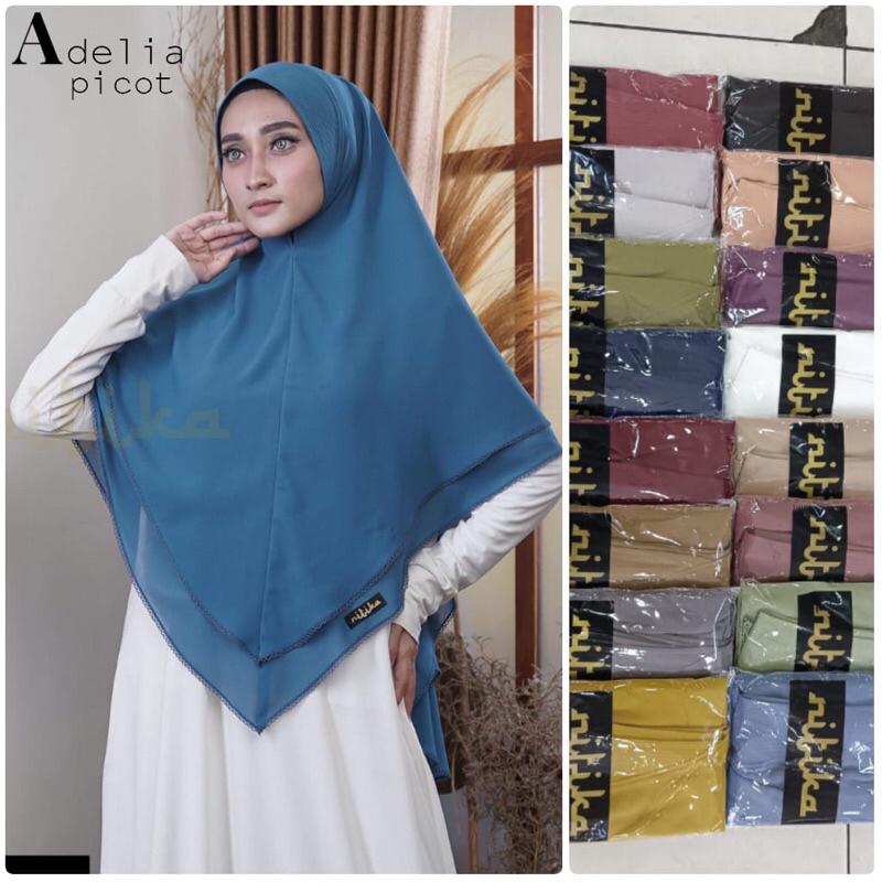 Khimar Adelia Picot