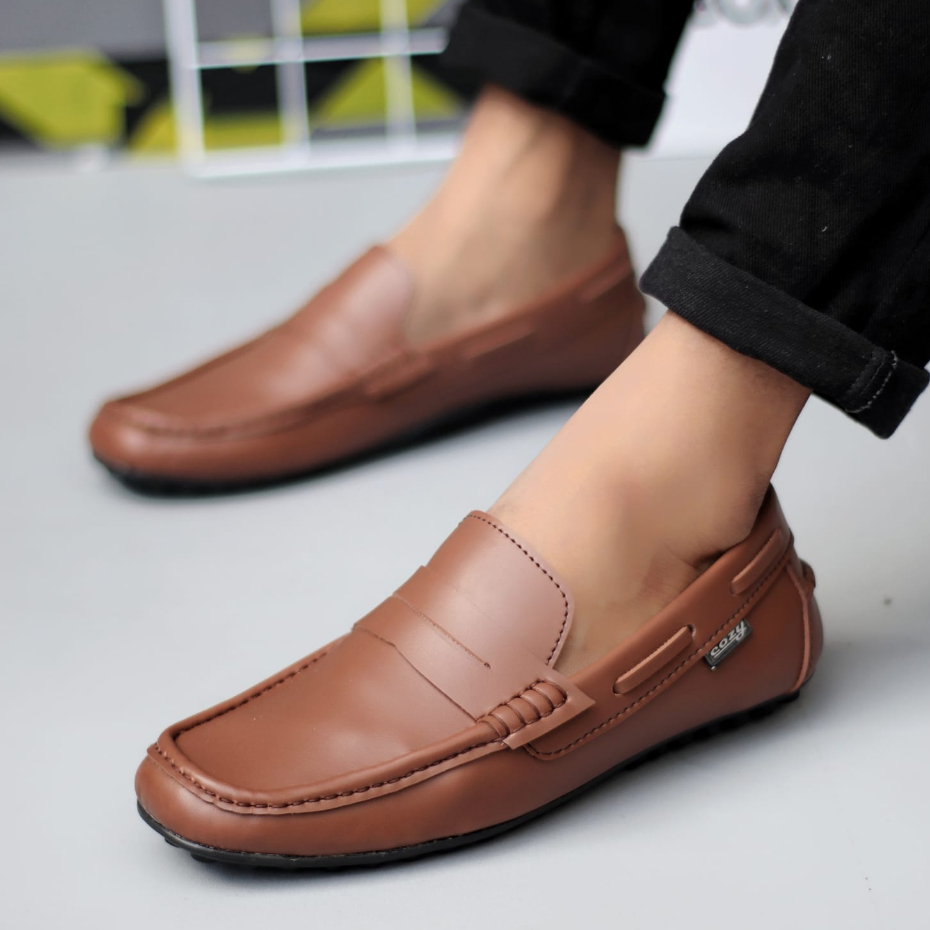 Sepatu Casual Slip-on Hitam Kulit PU Kerja Pria Crafts Verona