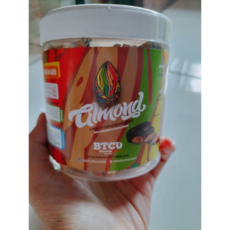 

coklat almond