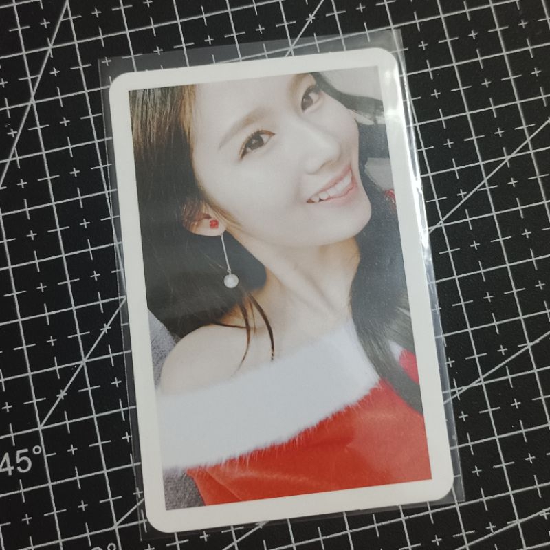 sana twice selca xmas