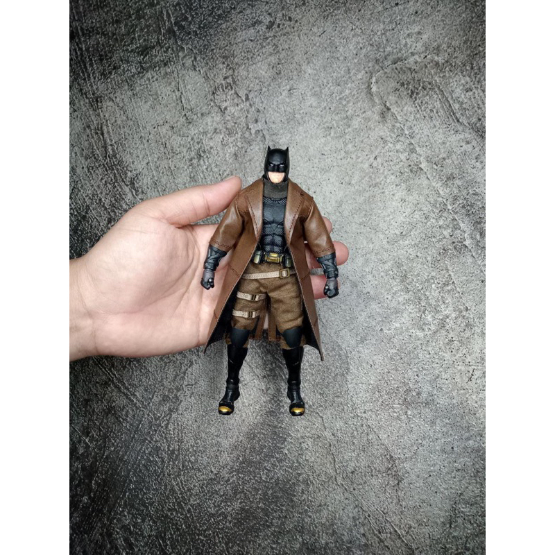 Kitbash 1/12 Long Coat Leather Batman Nightmare Mafex Mezco