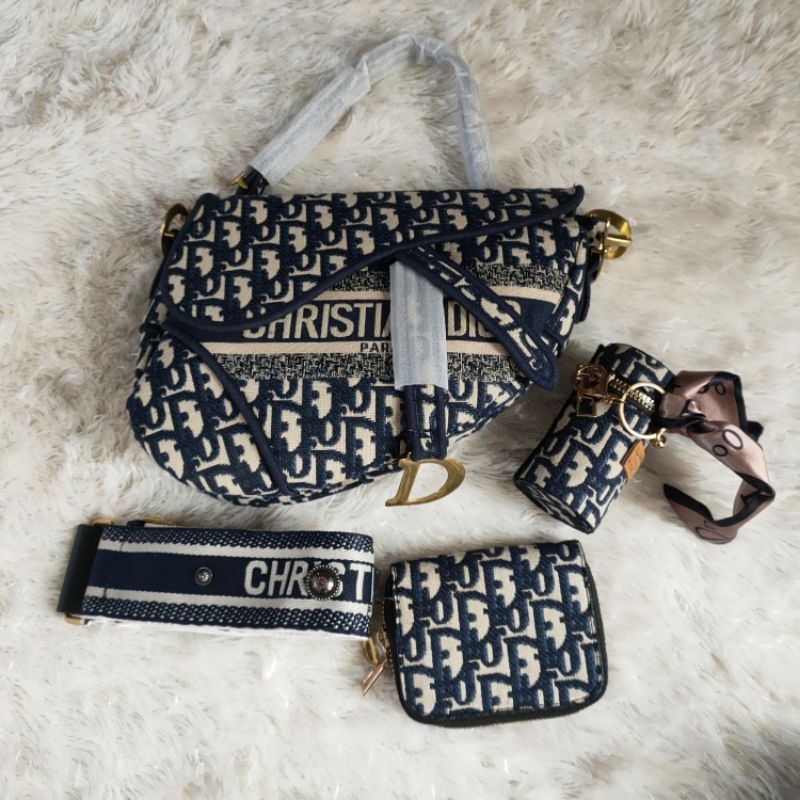 Christian Dior Saddle Bag, set sama dompet kartu dan dompet koin