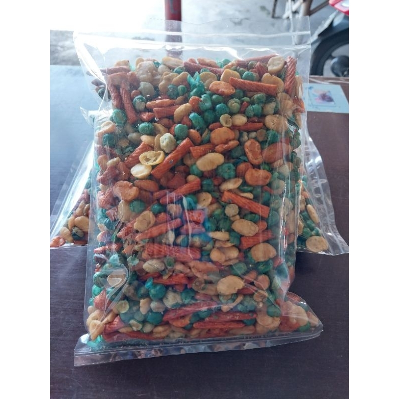 

Kacang koro mix 1kg (jaipong)