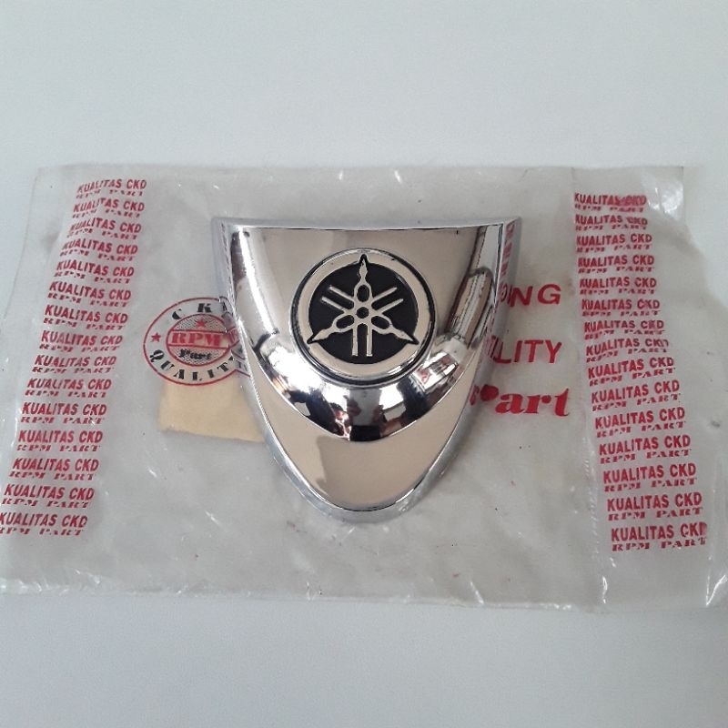 Emblem Dasi Panel Depan FIZR F1Z R Vega Chrome