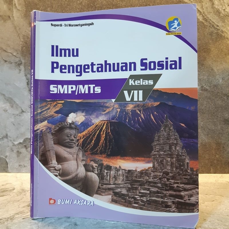 

buku pelajaran ips kls 7 SMP kurikulum 2013 (bekas)