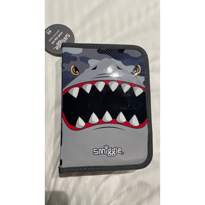 

Pencil Case Sharksmiggle