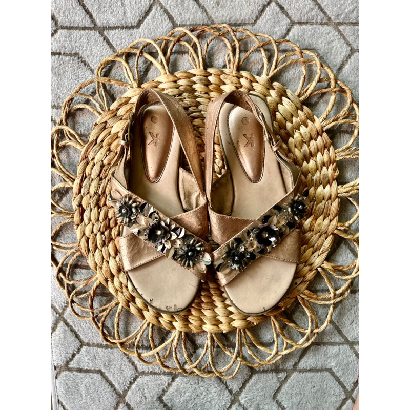 sandal kavvi preloved