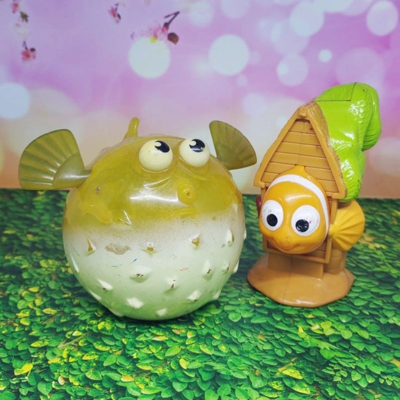 Mainan Happy Meal Figure Bloat, Finding Nemo McD set 2pcs