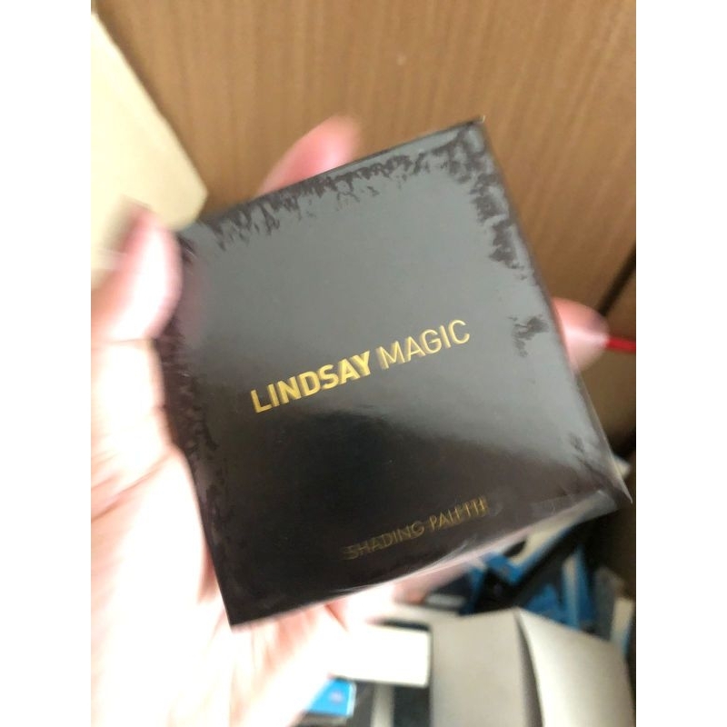 Lindsay Magic Shading Palette