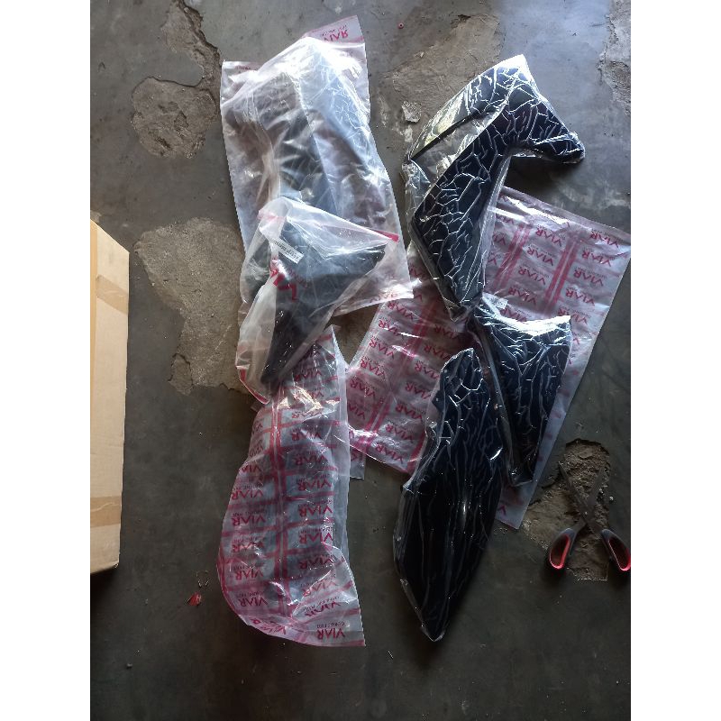 cover kanan kiri viar cross x 150cc dan 200gt black adition