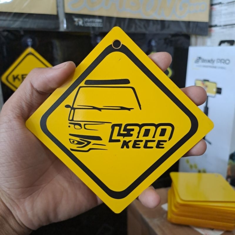 Gantungan Kaca Mobil ( L300 KECE )