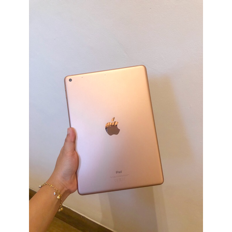 Ipad 6th Gen 32Gb Wifi Only Second // Rose God