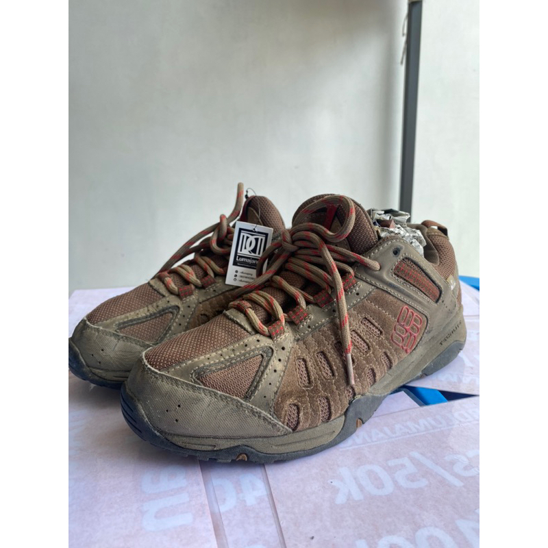 Sepatu outdoor columbia