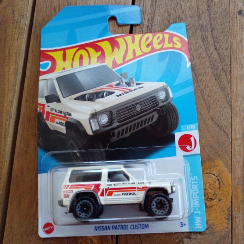 Hotwheels nissan patrol custom