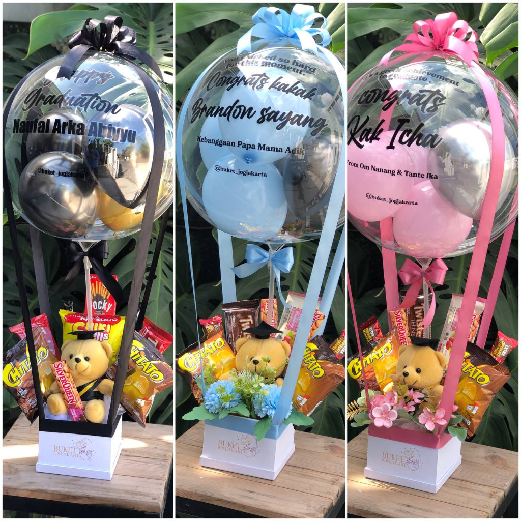 Buket balon / Buket balon wisuda / Buket balon snack sudah termasuk isi snack dan boneka