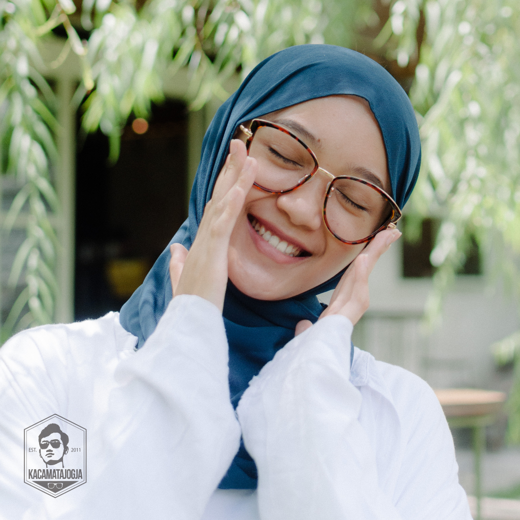 Kacamata Jogja - Frame Kacamata Cat Eye Tangkai Pegas - ISMAYA 03