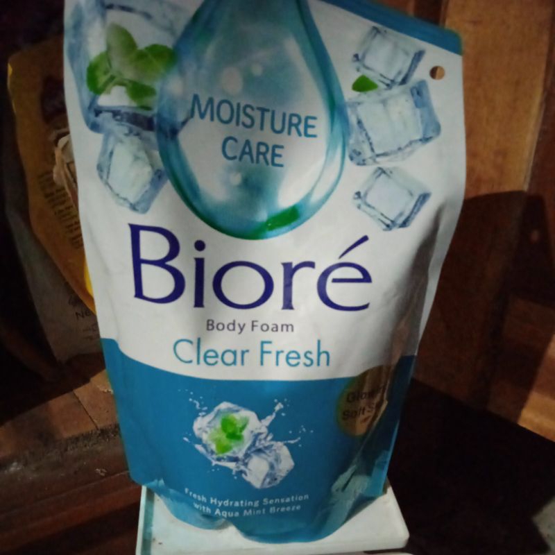 sabun mandi cair biore bodyfoam clear fresh 400ml refil pouch