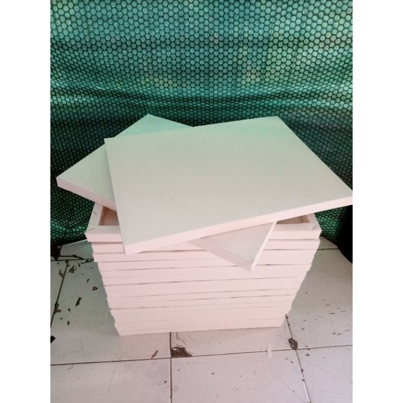 

Paket kanvas lukis isi 5 ukuran 40x40cm