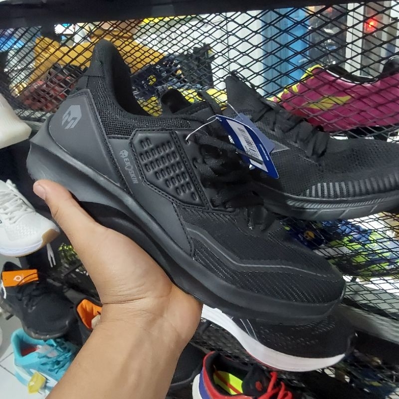 Sepatu Sekolah & running mills evander