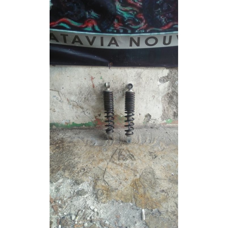 shok shock belakang nouvo z