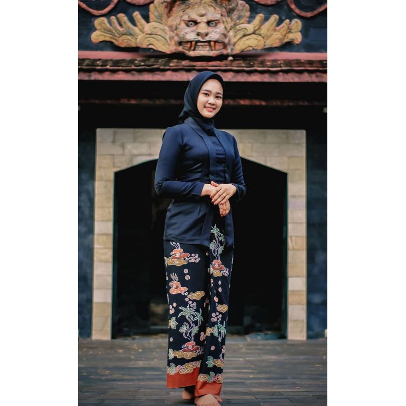 Pakaian Adat Blora Baju Samin Wanita