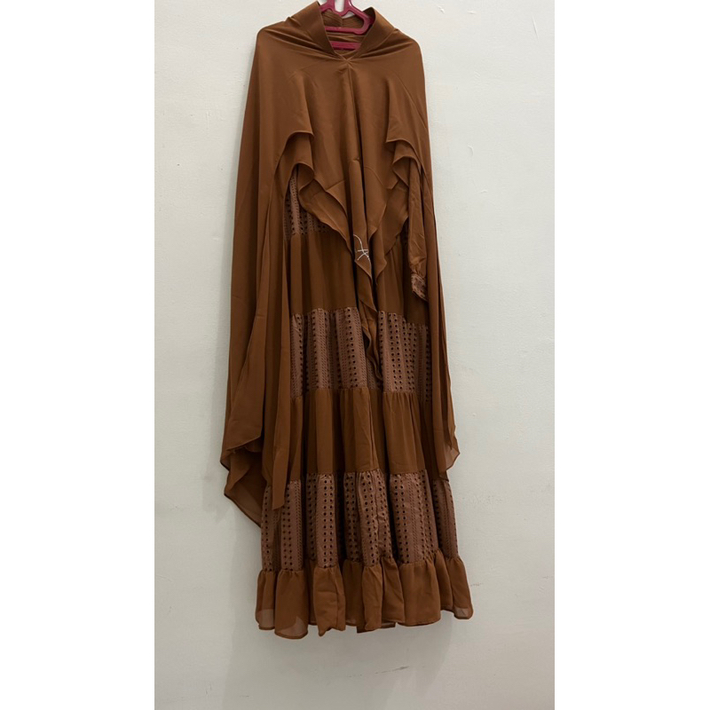 one set annisa syar’i