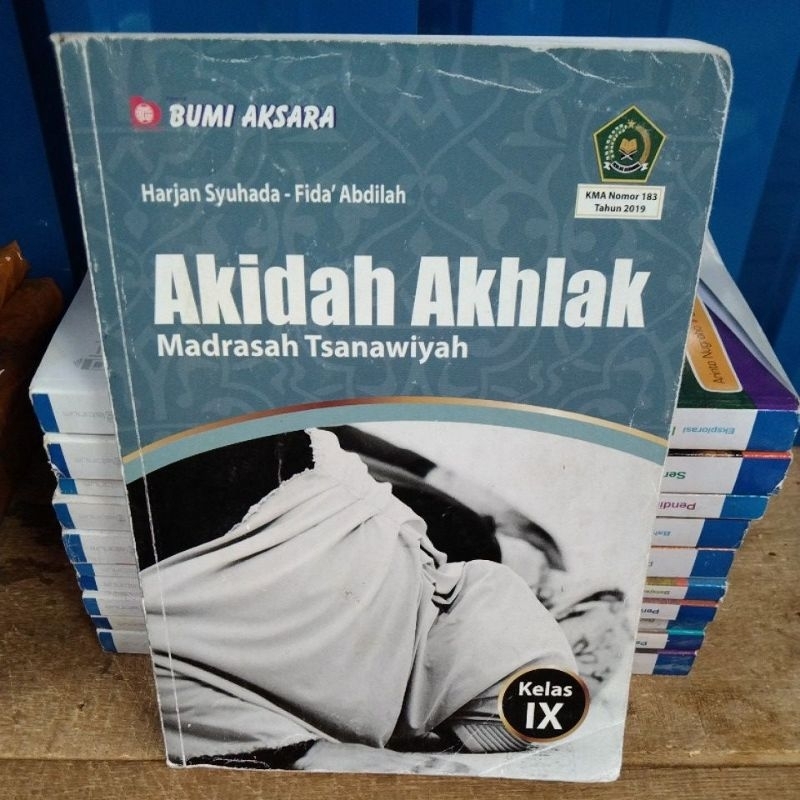Akidah akhlak kelas 3-9/IX Madrasah Tsanawiyah