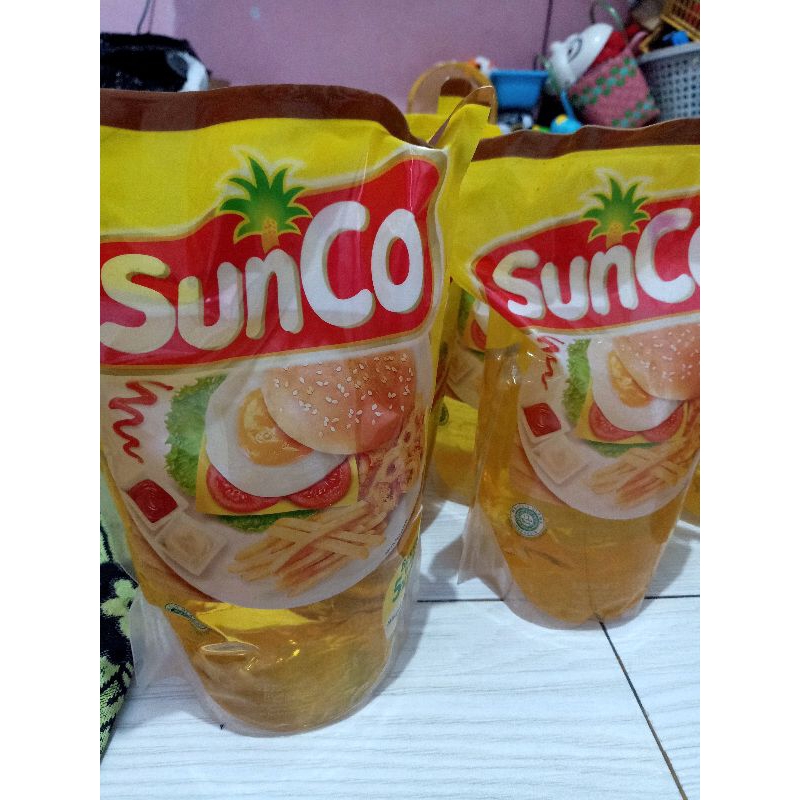 

Minyak goreng Sunco 2 liter