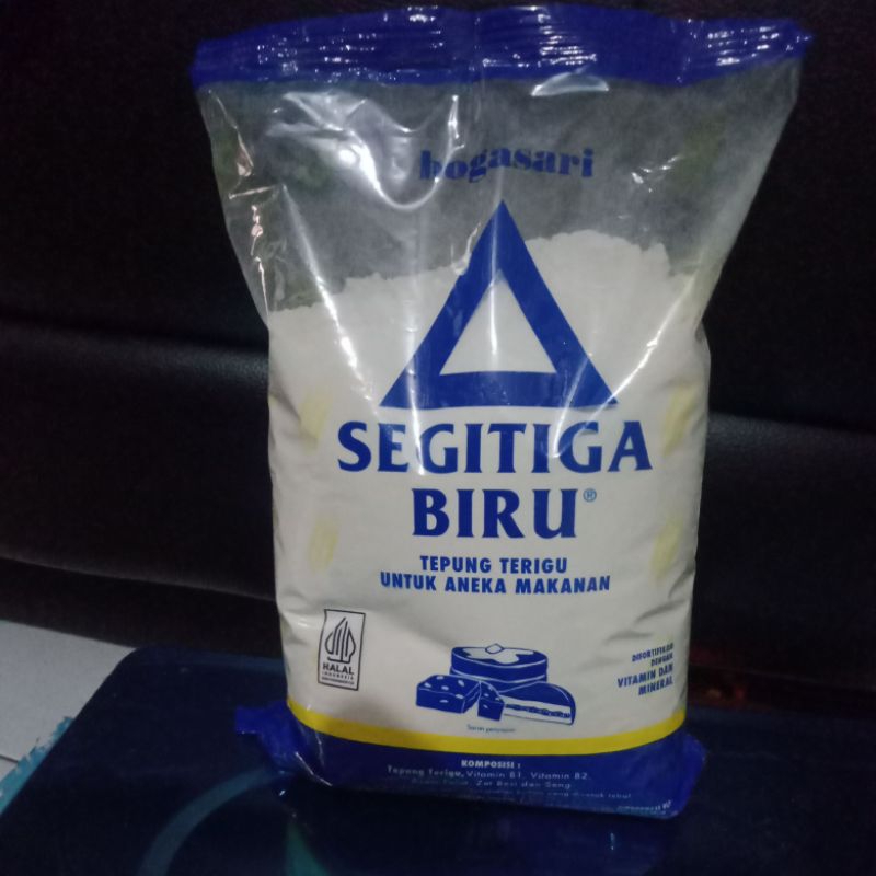 

tepung segitiga biru