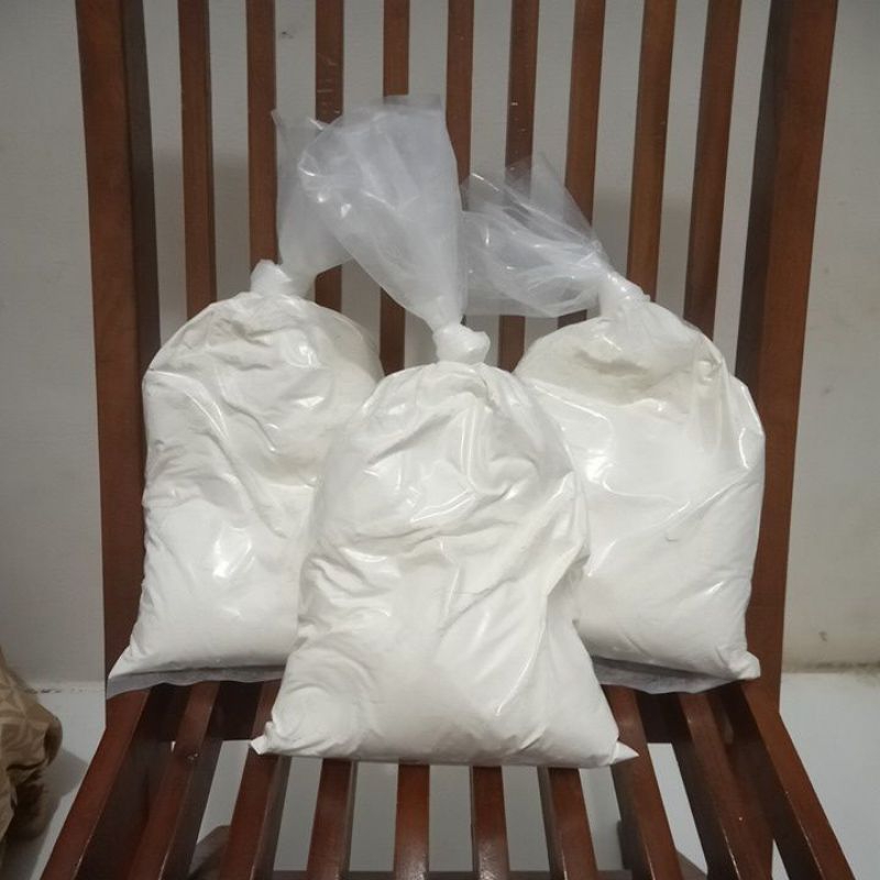 

Tepung Terigu Lencana Merah Kiloan 250gr