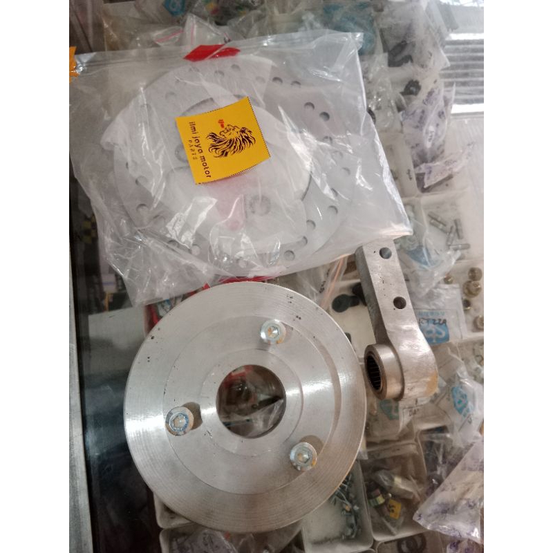 ADAPTOR HUB CAKRAM DEPAN VESPA SET R10 RING 10