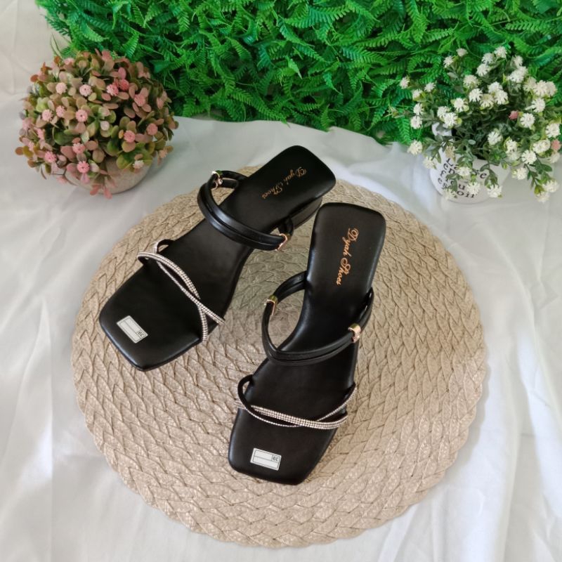 Hels dyah shoes kode G17