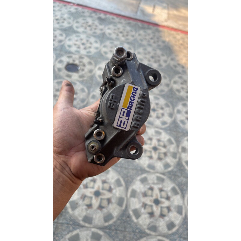 Kaliper AP RACING 2P Kanan Pala Babi Rem APracing Grey 2 Piston Original Baru