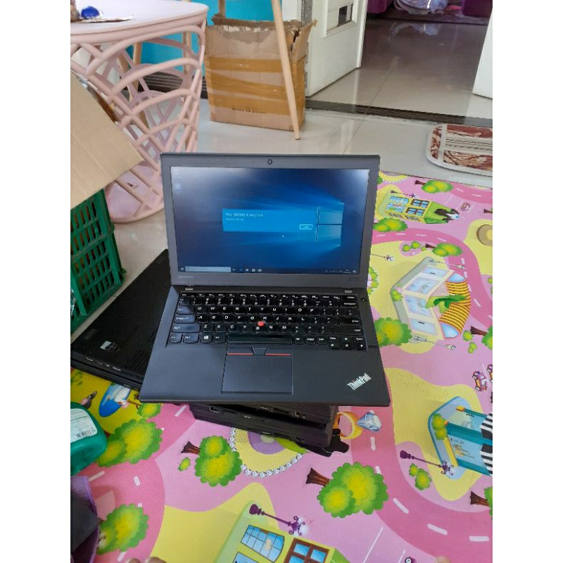 Lenovo Thinkpad X240 core i5. scond