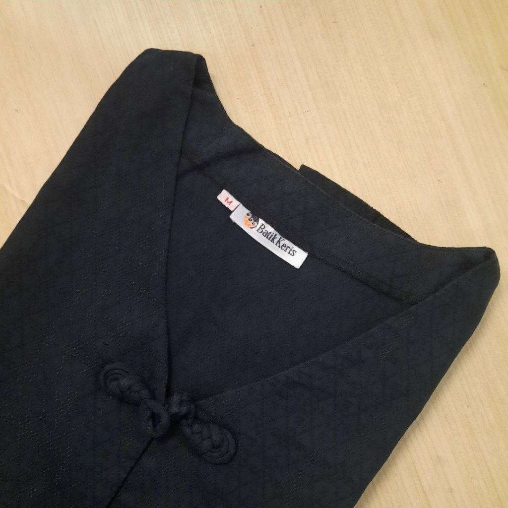 Kebaya batik keris hitam PRELOVED