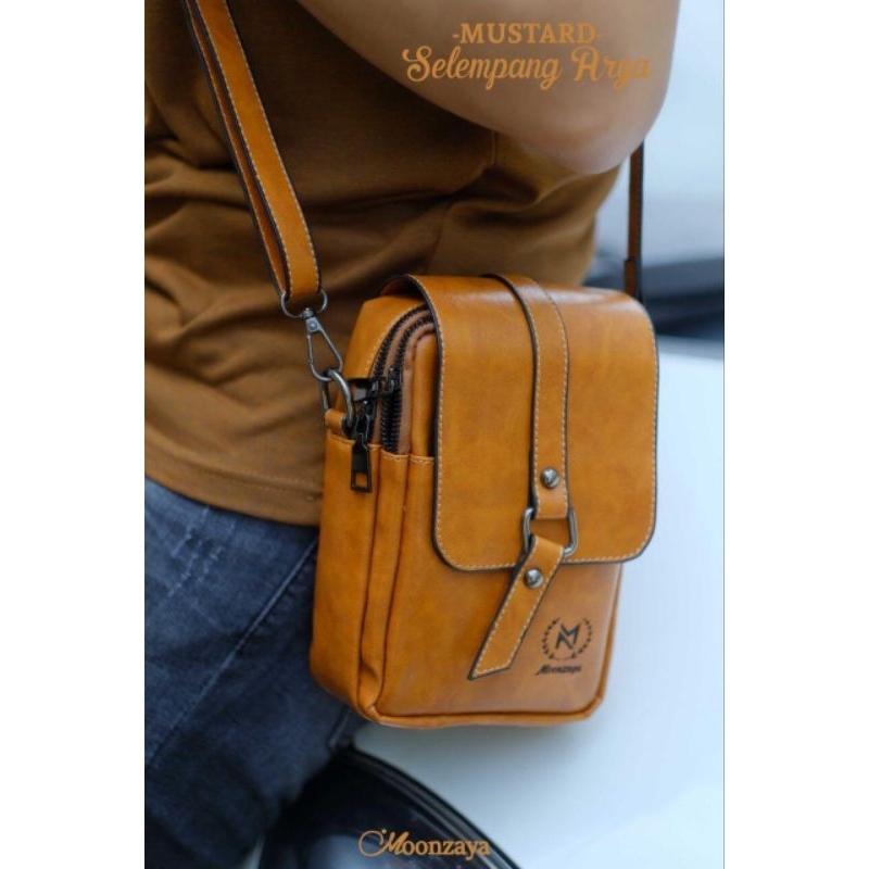 Tas kecil selempang pria ARYA moonzaya