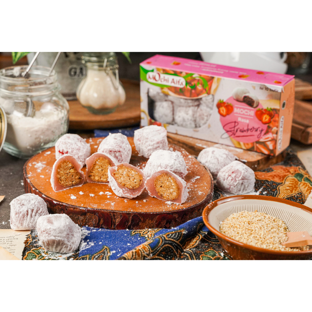 

Mochi Rasa Strawberry di balut sagu/wijen