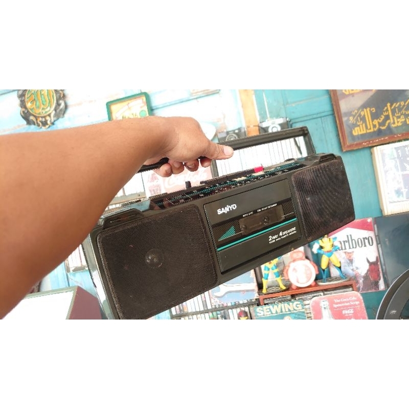mini boombox sanyo-national F.O