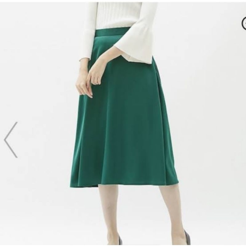 GU MIDI FLARE SKIRT GREEN