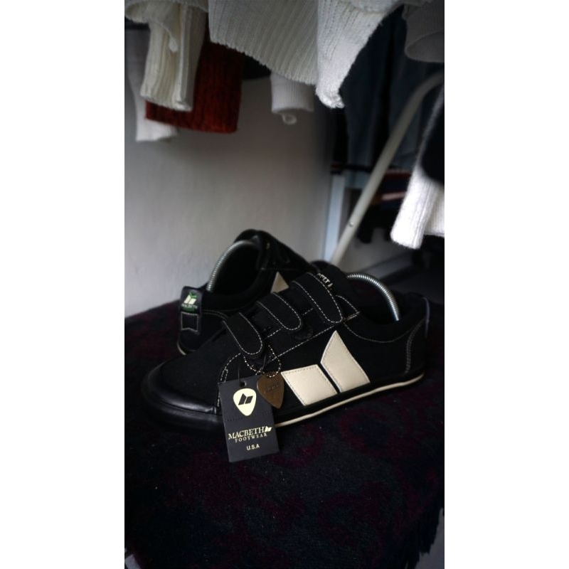 Macbeth velcro black cement original