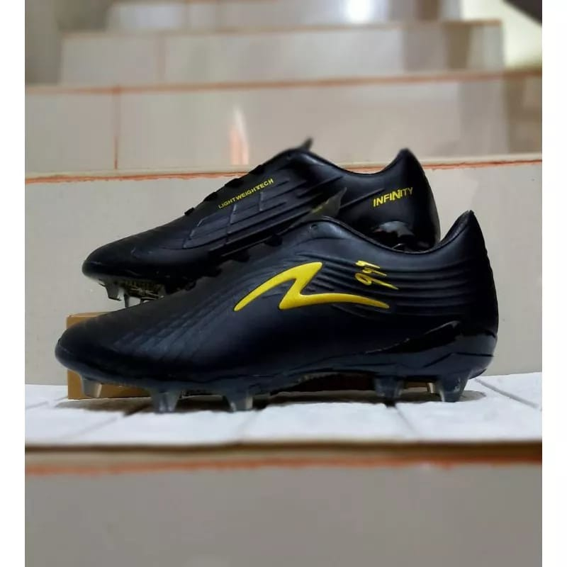 SEPATU SEPAK BOLA SPECS ACCELERATOR INFINITY