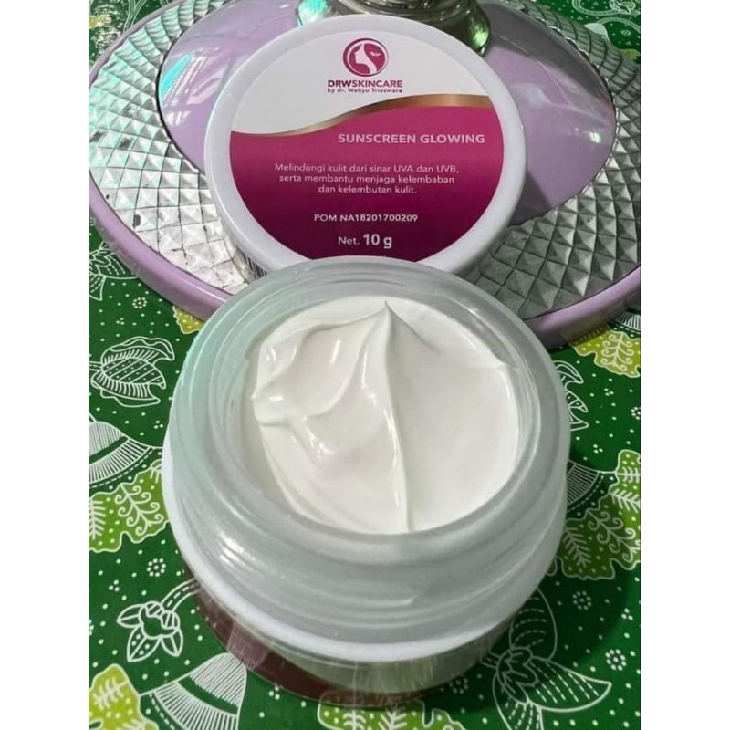 SUNSCREEN GLOWING DRW SKINCARE