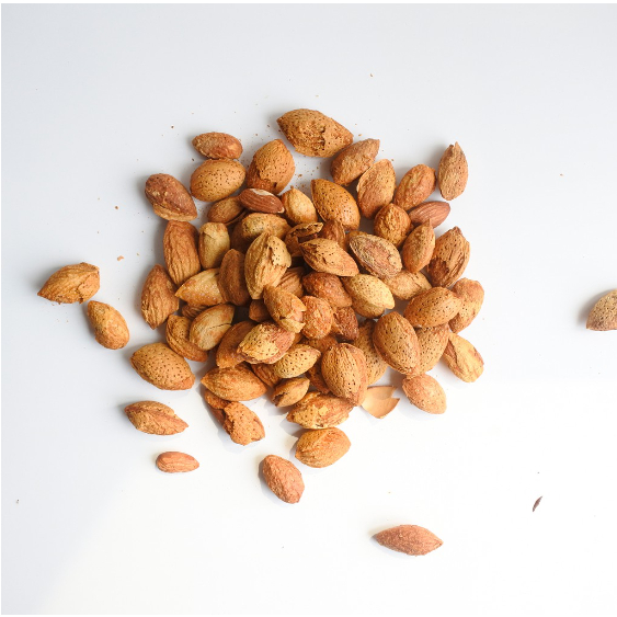 

Kacang Kulit Almond Panggang Milk Flavour 1 Kg Roasted Almond Milk