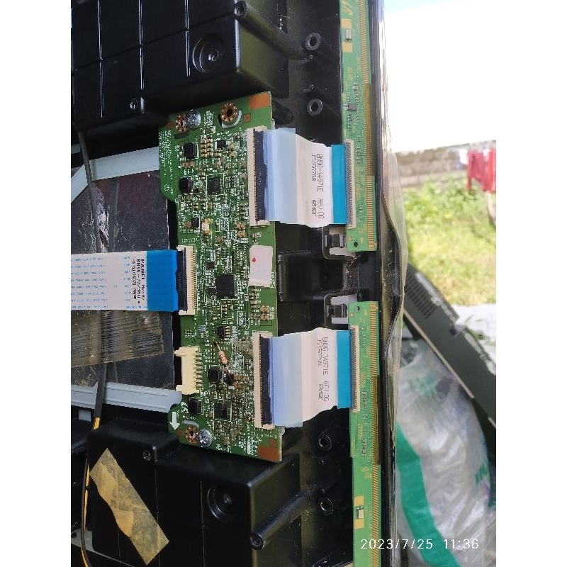 Kabel flexible dari TCon ke LCD Samsung UA48H5003AK 68 pin