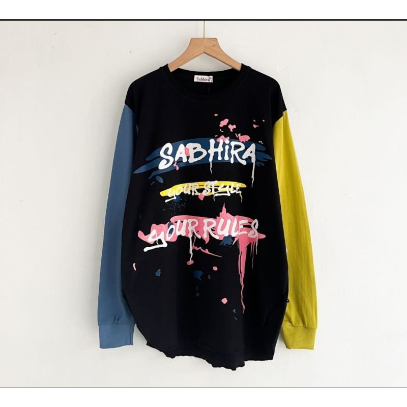 New Blooms Oval by sabhira // Kaos Oval by sabhira