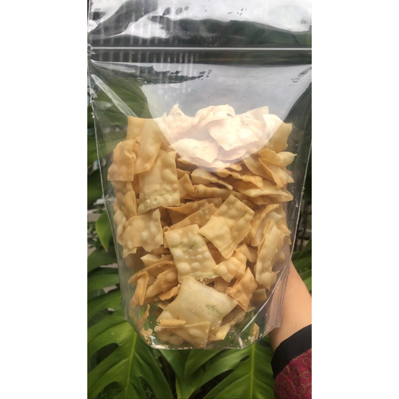 

keripik pangsit