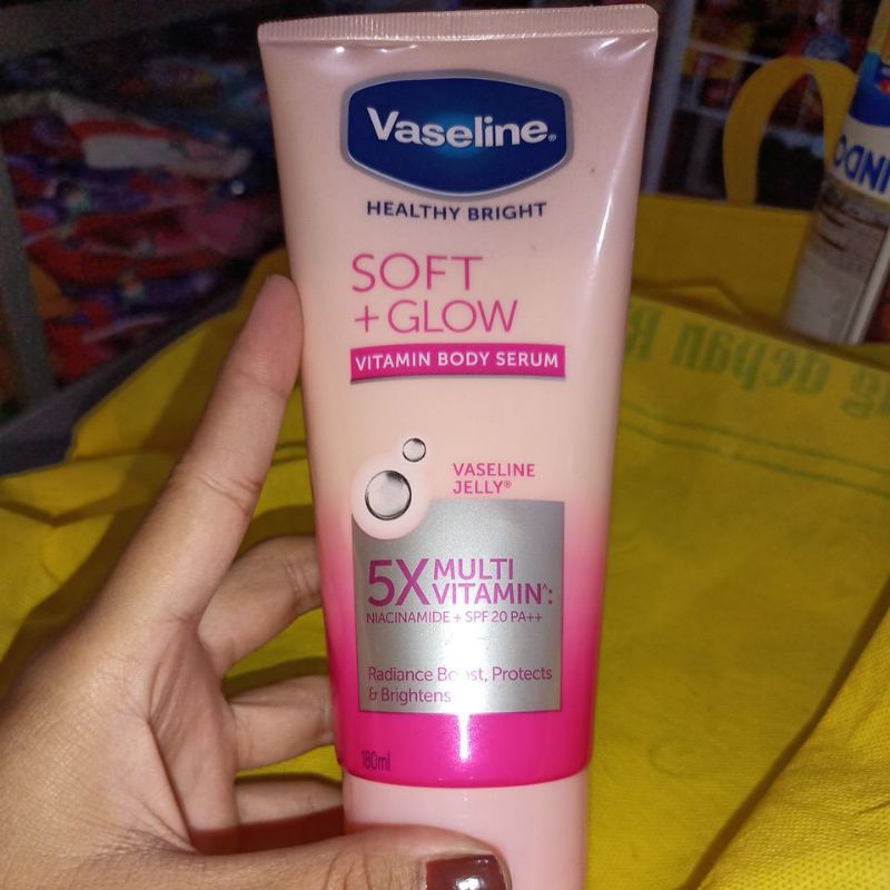 Vaseline soft+glow 180ml