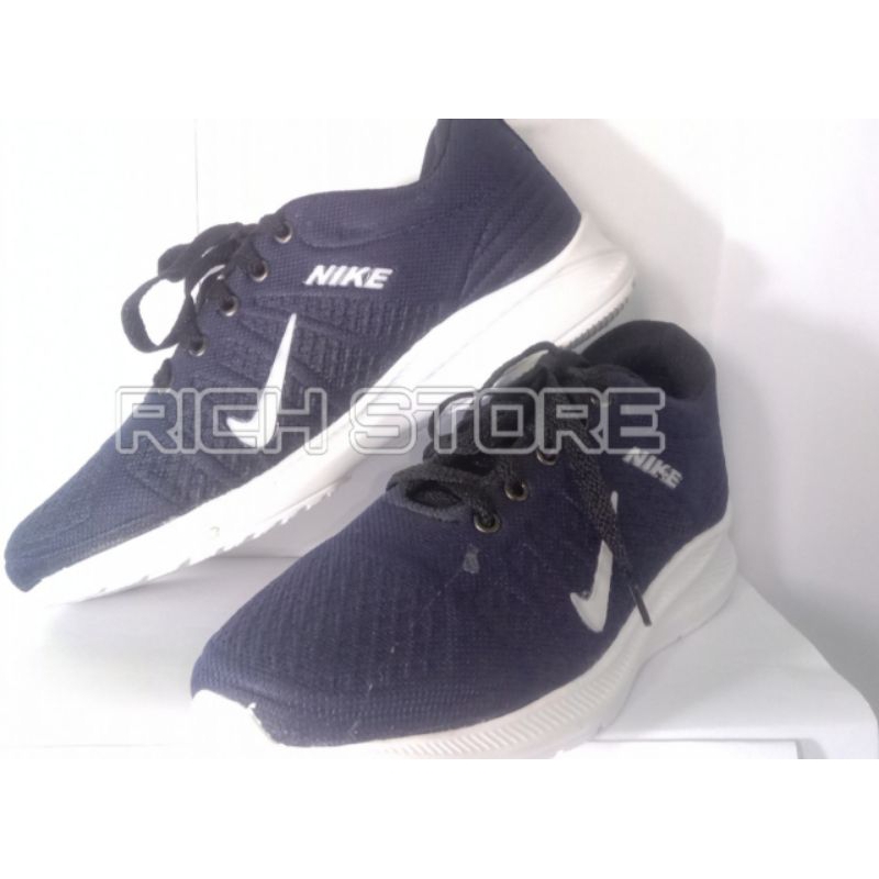 Sepatu Sneakers Ukuran 36-46 Sepatu Sneakers priawanita