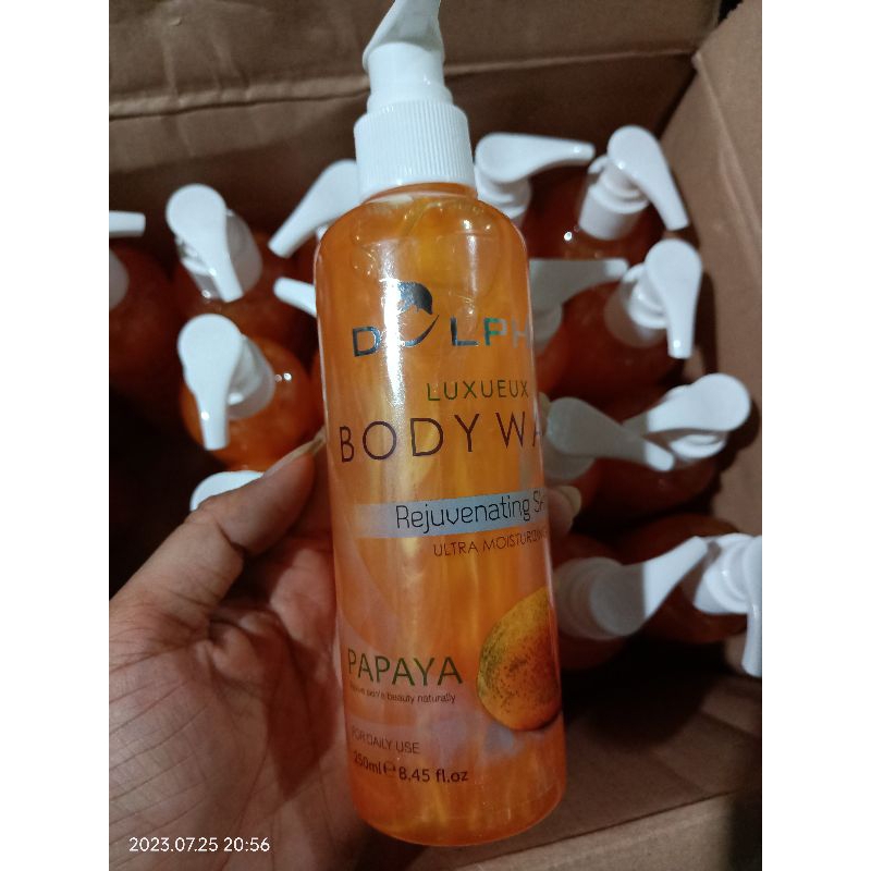 Dolphin body wash / sabun badan pemutih pepaya